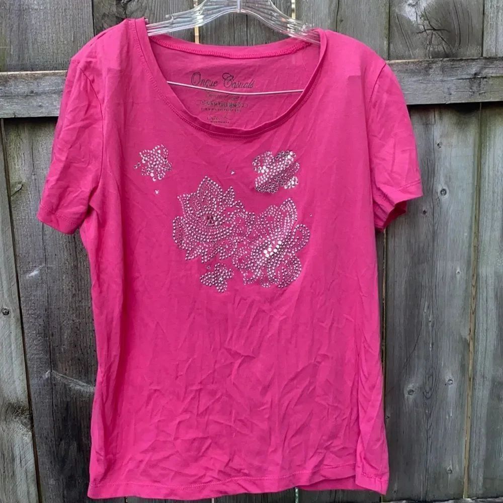 Onque Casual bedazzled tee sz. L